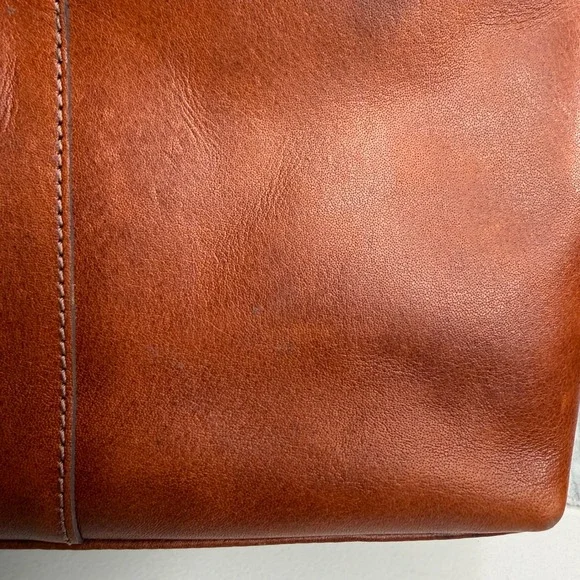 Wild West Leather Crossbody Bag Tan Buckle Flap Zip Pockets Adjustable Strap - Picture 8 of 16